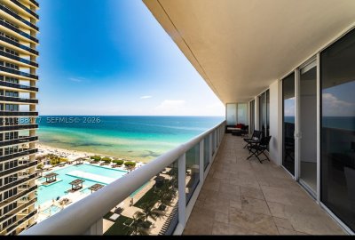 Aluguel de apartamento no Beach Club Two 1808