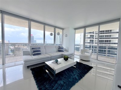 Aluguel de apartamento no Beach Club Two 1808