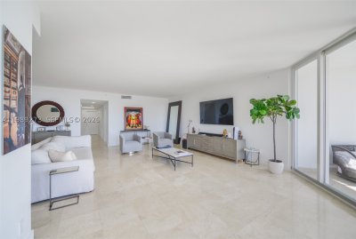 Comprar apartamento en Atlantic Three at The Point 702