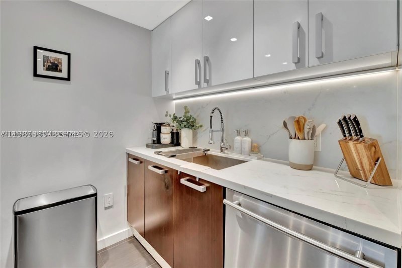 Apartment for rent at Ios on the Bay 307