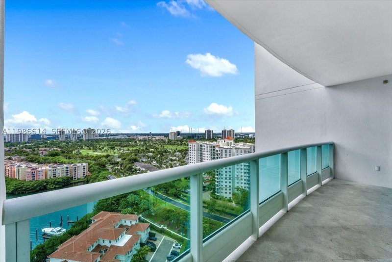 Comprar apartamento en Porto Vita 2202