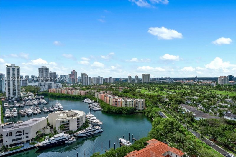 Comprar apartamento en Porto Vita 2202
