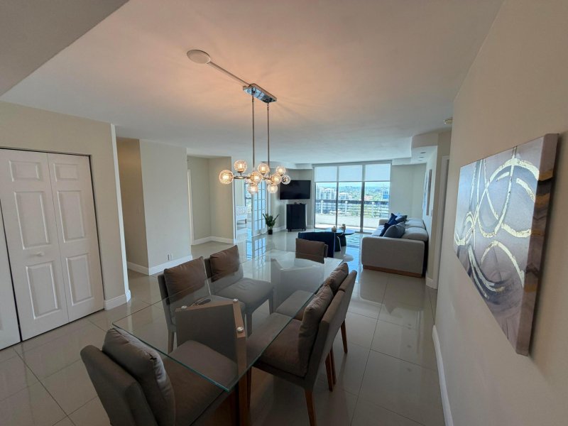 Aluguel de apartamento no Mystic Pointe 500 2303