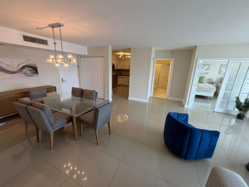 Aluguel de apartamento no Mystic Pointe 500 2303