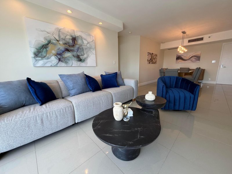Aluguel de apartamento no Mystic Pointe 500 2303