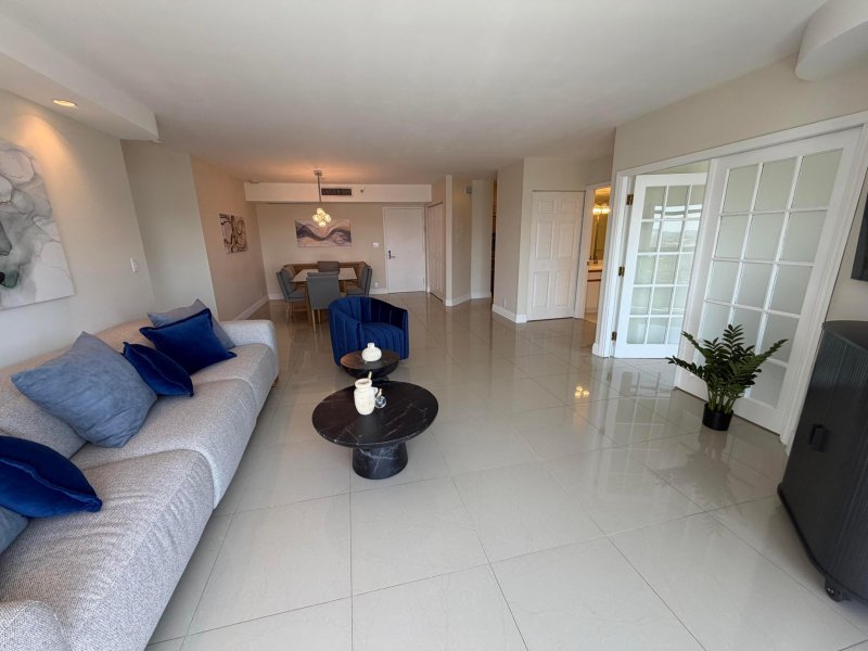 Aluguel de apartamento no Mystic Pointe 500 2303