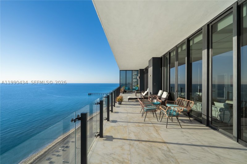 Comprar apartamento en Muse Sunny Isles Beach 1801