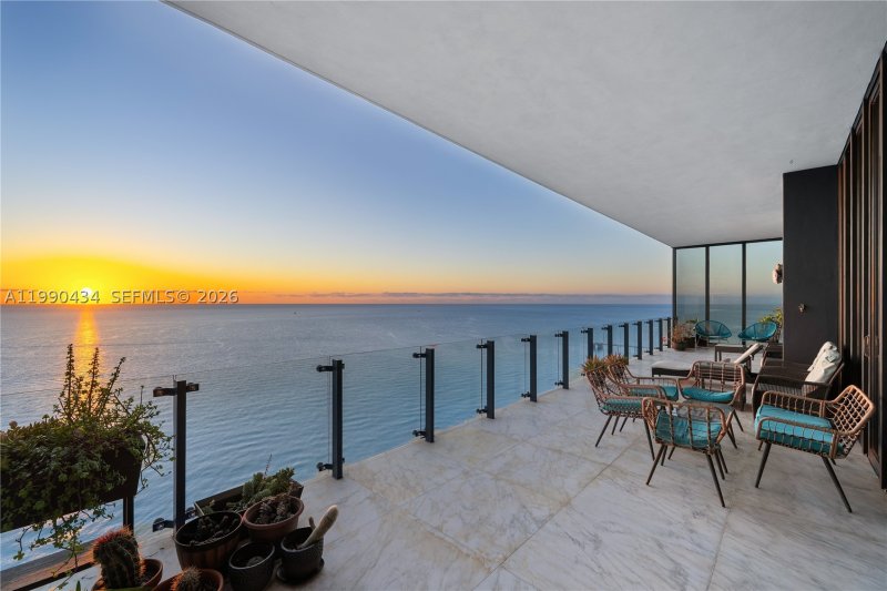 Comprar apartamento en Muse Sunny Isles Beach 1801