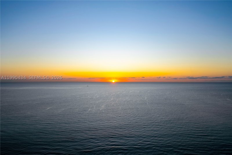 Comprar apartamento en Muse Sunny Isles Beach 1801