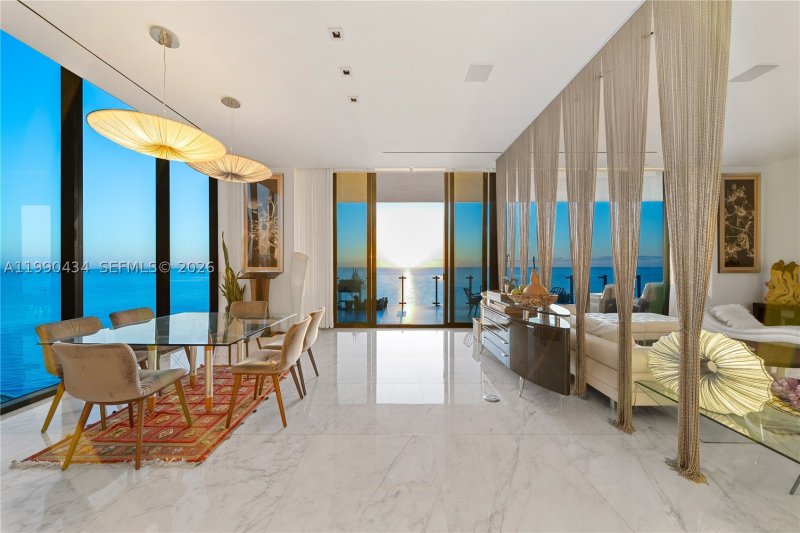 Comprar apartamento en Muse Sunny Isles Beach 1801