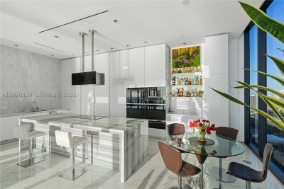 Comprar apartamento en Muse Sunny Isles Beach 1801
