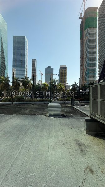 Comprar apartamento no The Club At Brickell Bay 200