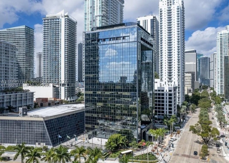Comprar apartamento no The Club At Brickell Bay 200