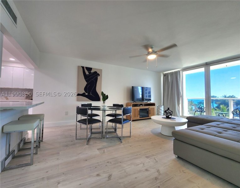 Apartment for rent at Alexander Towers 515