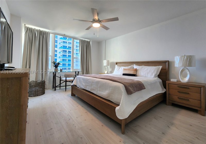 Apartment for rent at Alexander Towers 515