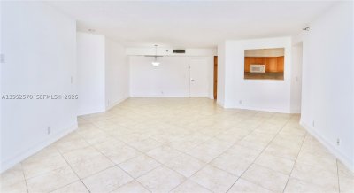 Comprar apartamento en Mystic Pointe 400 1207