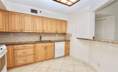 Comprar apartamento en Mystic Pointe 400 1207