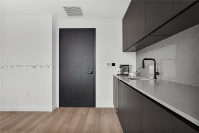Comprar apartamento no E11EVEN Hotel & Residences 2710