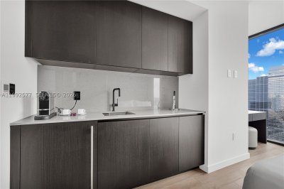 Comprar apartamento no E11EVEN Hotel & Residences 2710