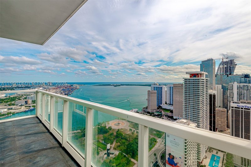 Condo for sale at Vizcayne Everglades On The Bay UPH-4907