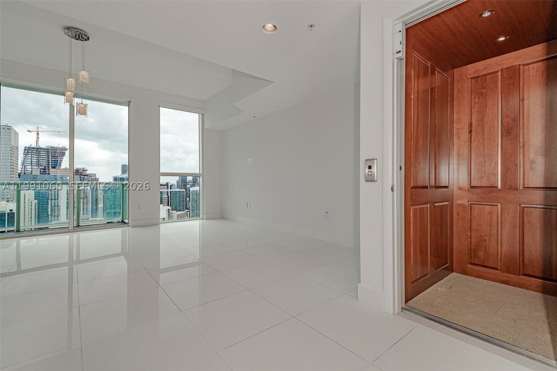 Condo for sale at Vizcayne Everglades On The Bay UPH-4907