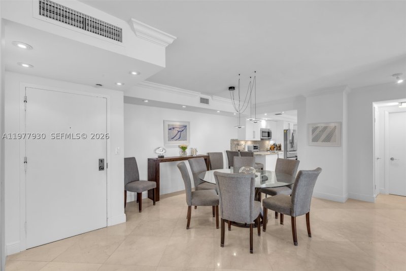 Comprar apartamento en Towers of Key Biscayne E1203