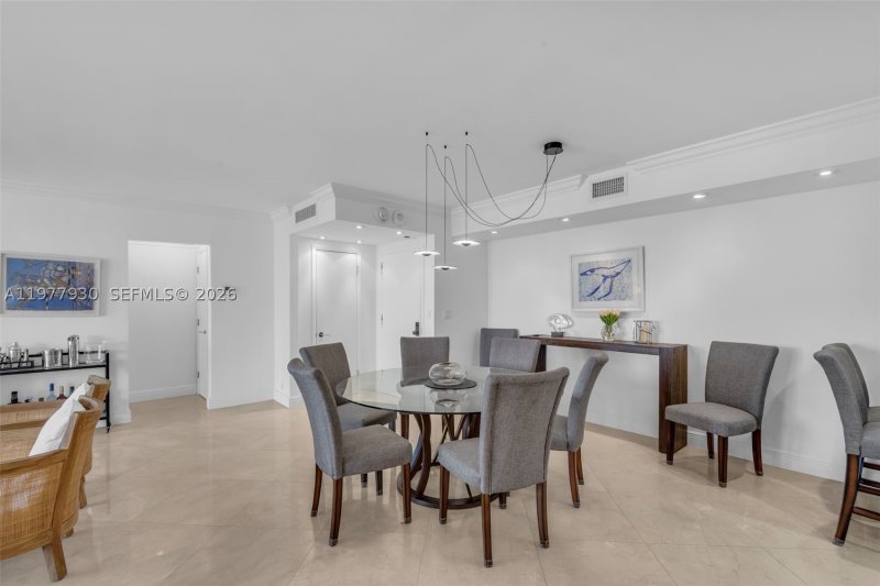 Comprar apartamento en Towers of Key Biscayne E1203