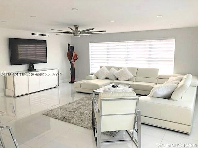 Apartment for rent at Playa Del Mar 111