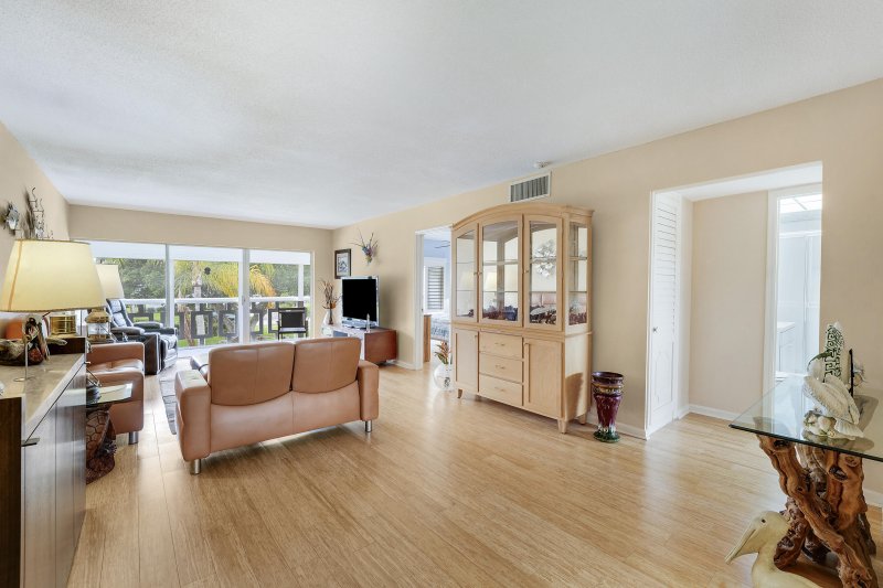 Condo for sale at Blair House 213