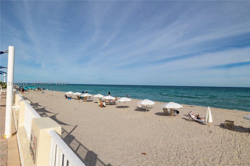 Condo for sale at Parker Dorado 718