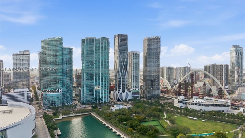Condo for sale at 900 Biscayne 4308