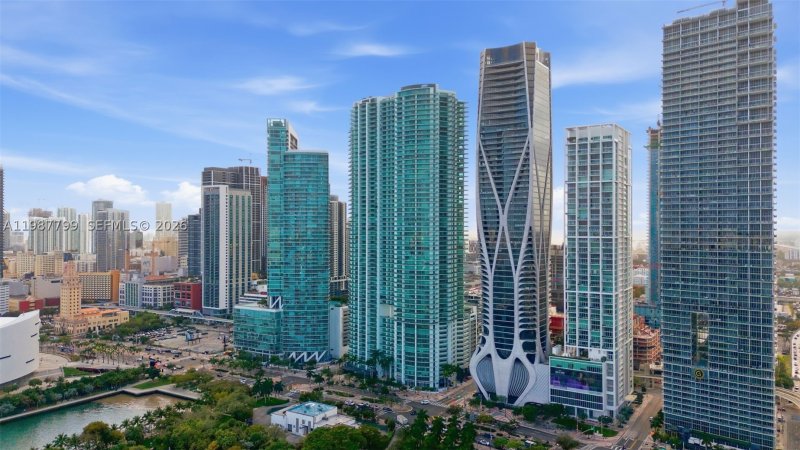 Condo for sale at 900 Biscayne 4308