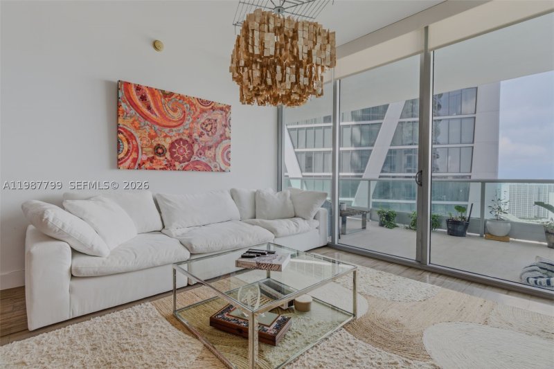 Comprar apartamento no 900 Biscayne 4308