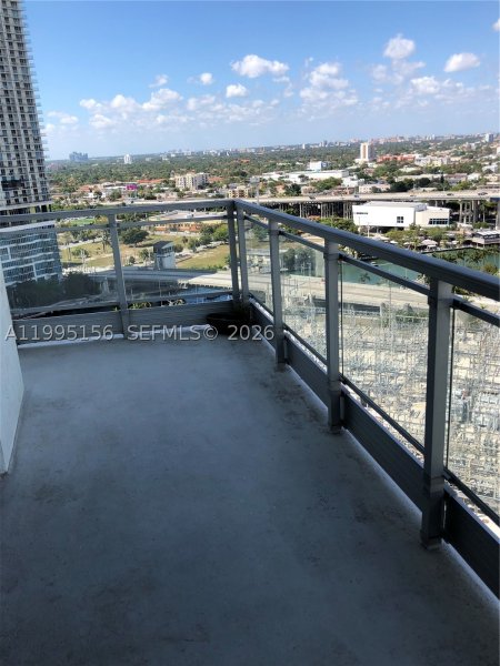 Condo for sale at The Ivy 2112