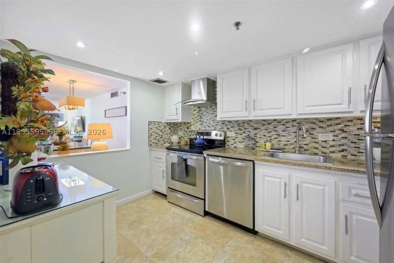 Property photo # 2