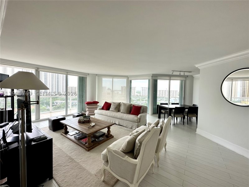 Aluguel de apartamento no Oceania 5 1453