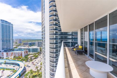 Aluguel de apartamento no Beach Club Two 2608
