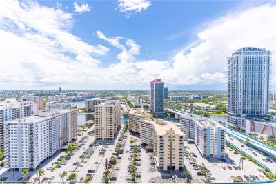 Aluguel de apartamento no Beach Club Two 2608