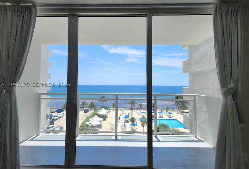 Condo for sale at Parker Plaza Estates 515
