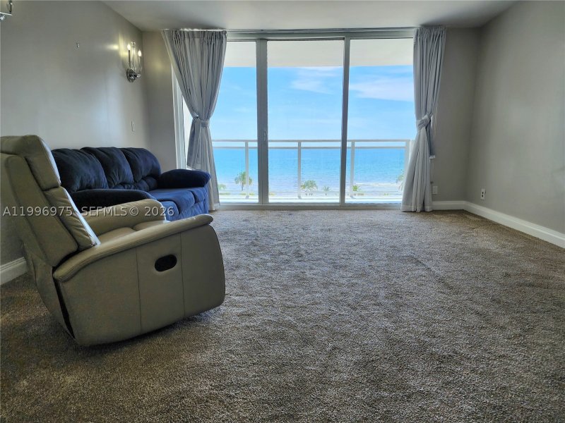 Condo for sale at Parker Plaza Estates 515