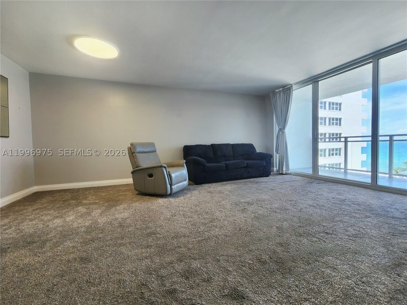 Condo for sale at Parker Plaza Estates 515