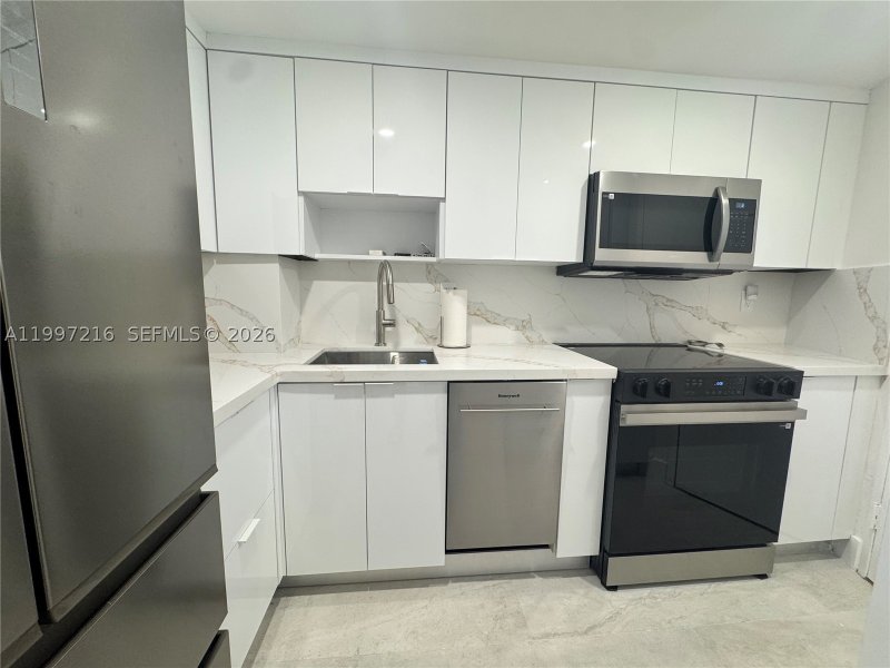 Condo for sale at Triton Towers 424