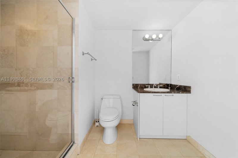 Condo for sale at The Pinnacle 406