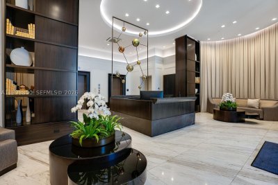 Giralda Place Apt #6E