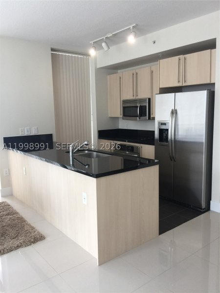 Condo for sale at Axis on Brickell South Tower 1406-S