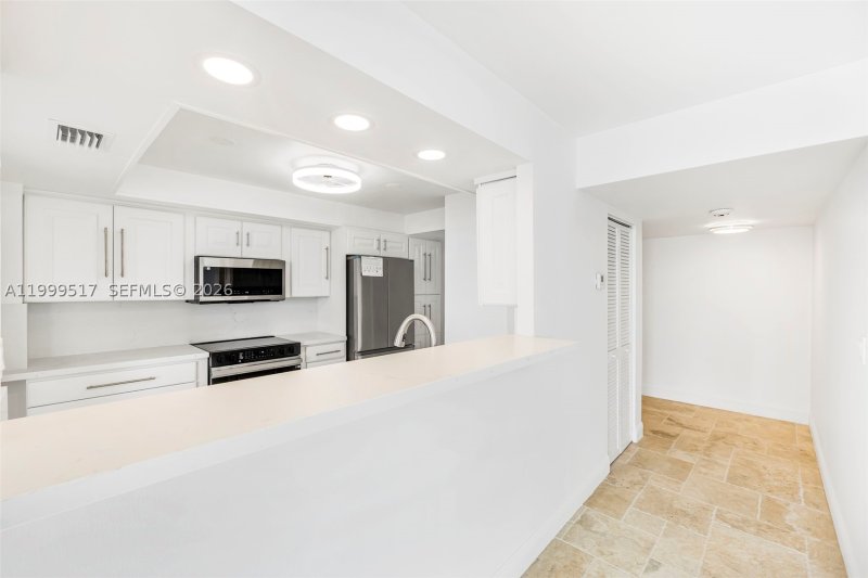 Apartment for rent at Bayshore Place 1401A