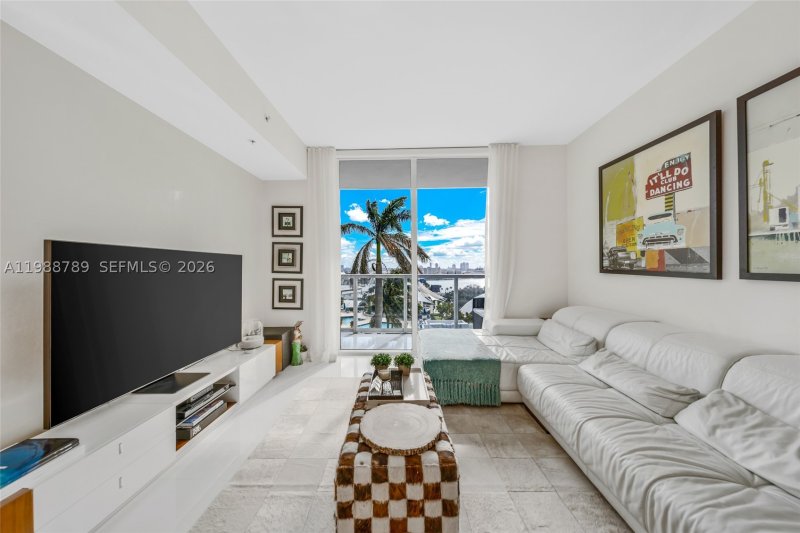 Apartment for rent at Vizcayne South Tower 1109