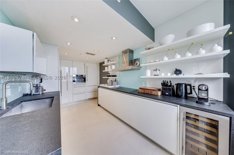 Condo for sale at Courvoisier Courts 503