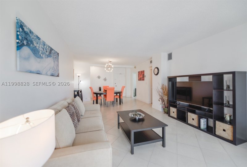 Comprar apartamento en The Hemispheres 14D