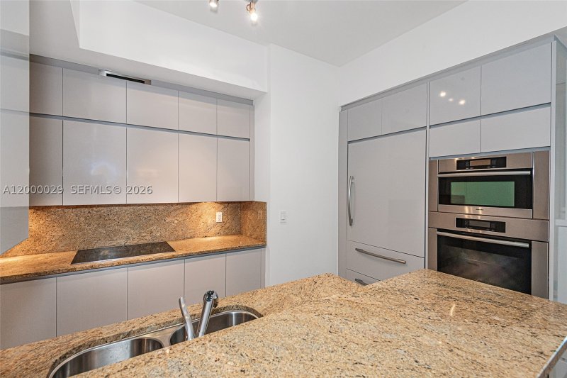 Apartment for rent at Continuum II North 1804